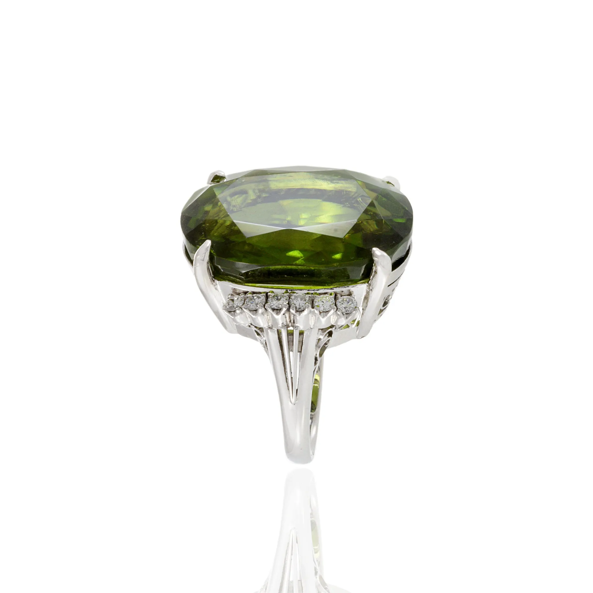 Estate Retro Era Platinum Peridot And Diamond Ring