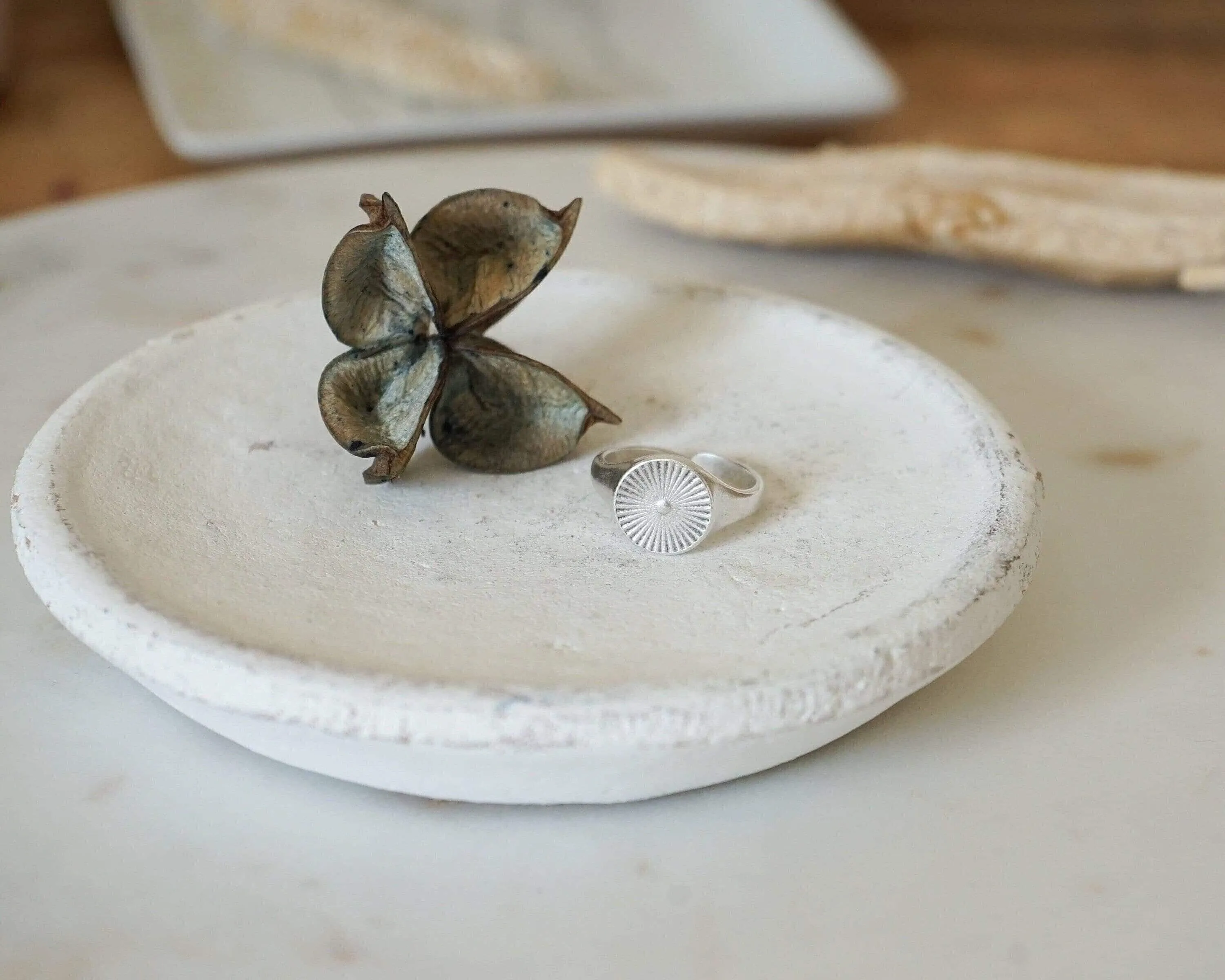 Silver-Plated Sun Rays Signet Ring