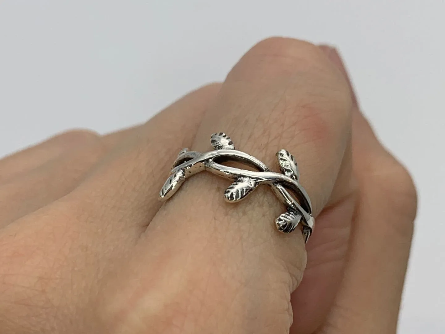 Silver Vine Ring - Vintage Leaf Band - Silver Leaf Ring