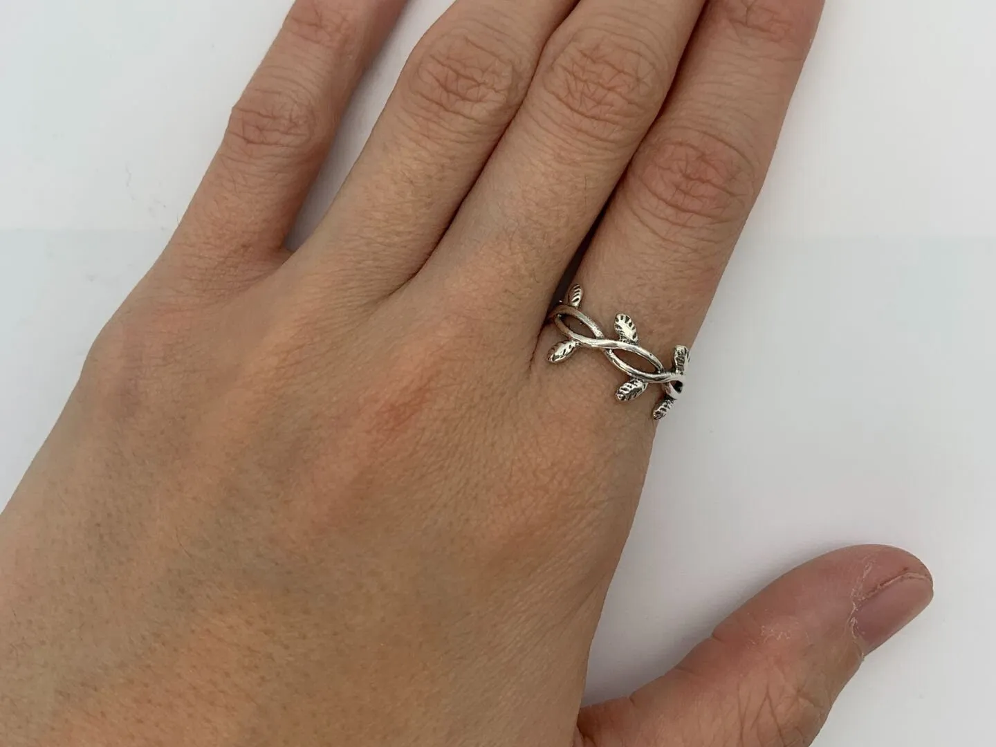 Silver Vine Ring - Vintage Leaf Band - Silver Leaf Ring